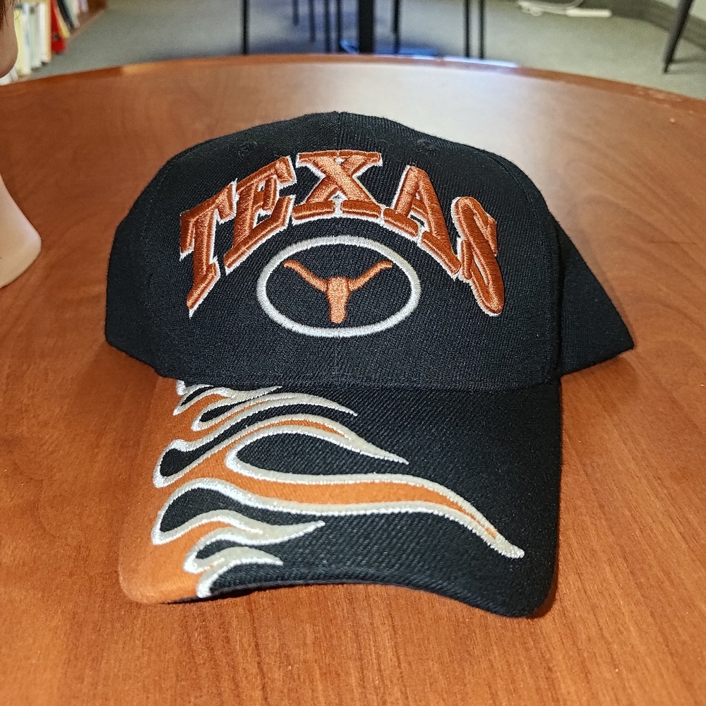 Vtg Texas Longhorns Embroidered Logo Flames Strap-on Cap Hat